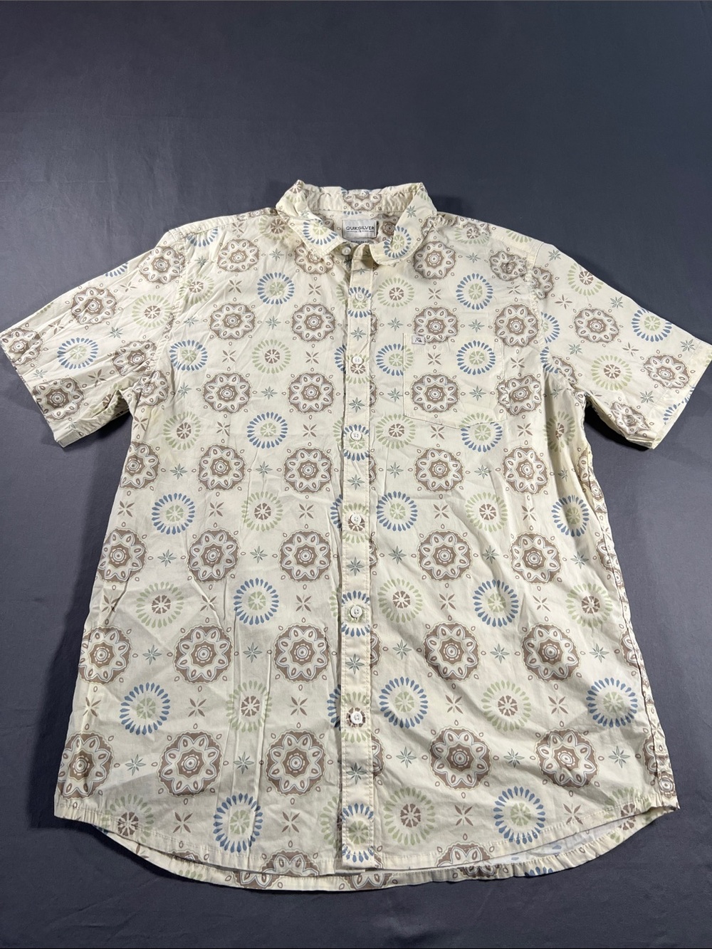 Quiksilver Cream Short Sleeve Button-Down Shirt with Blue & Brown Pattern